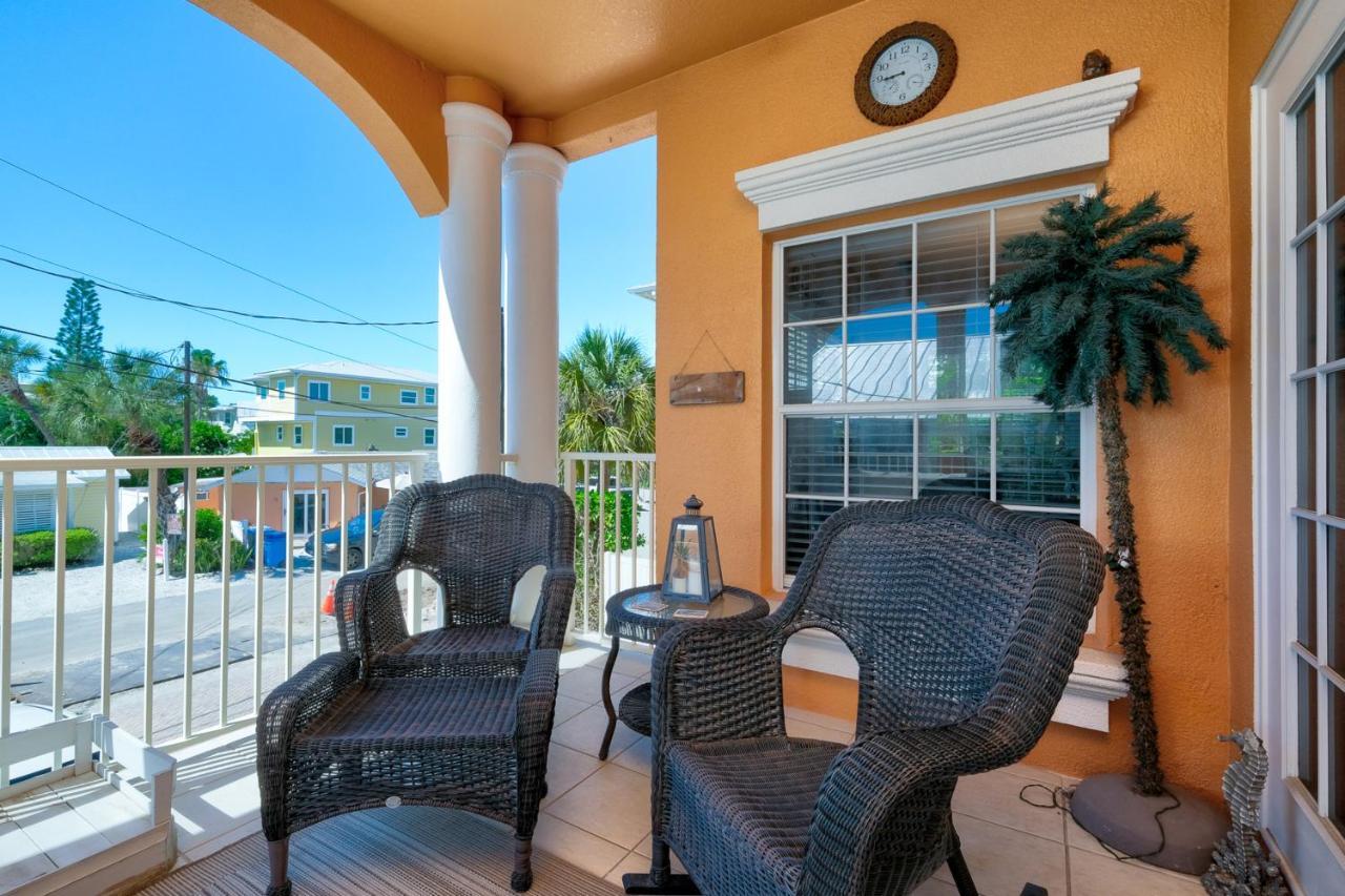 Hibiscus Hideaway Condo Walk To Historic Bridge St Bradenton Beach Exterior foto