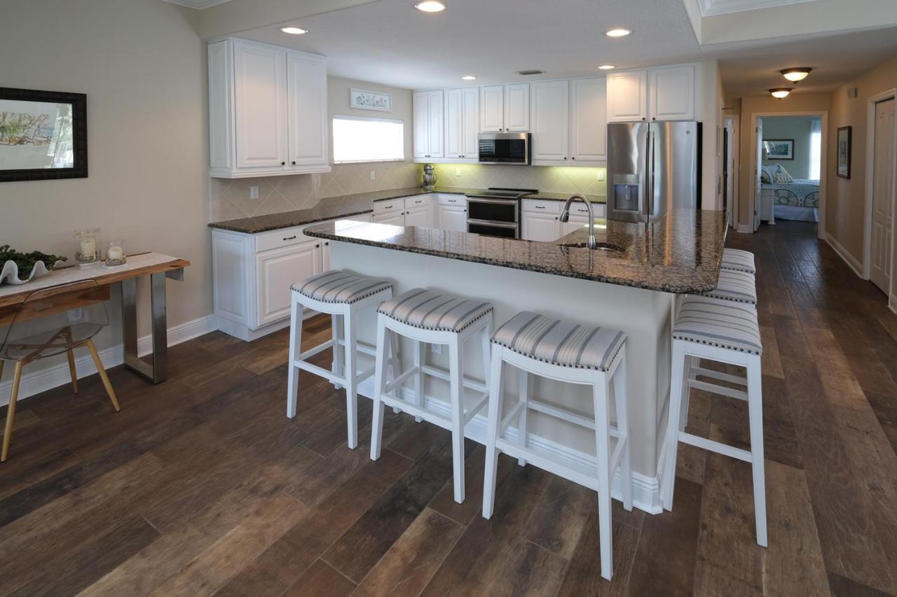 Hibiscus Hideaway Condo Walk To Historic Bridge St Bradenton Beach Exterior foto